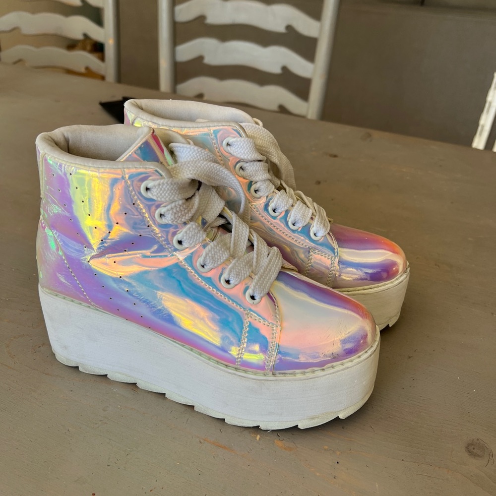 YRU Lala high shoe